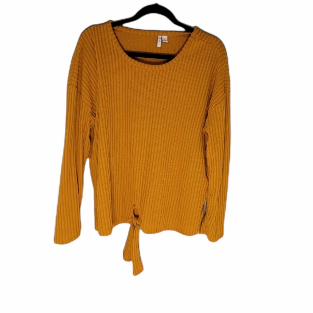 Est. 1946 mustard yellow sweater